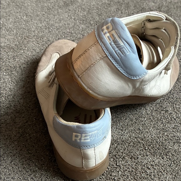 Sam Edelman Reve Sneakers - Picture 4 of 10